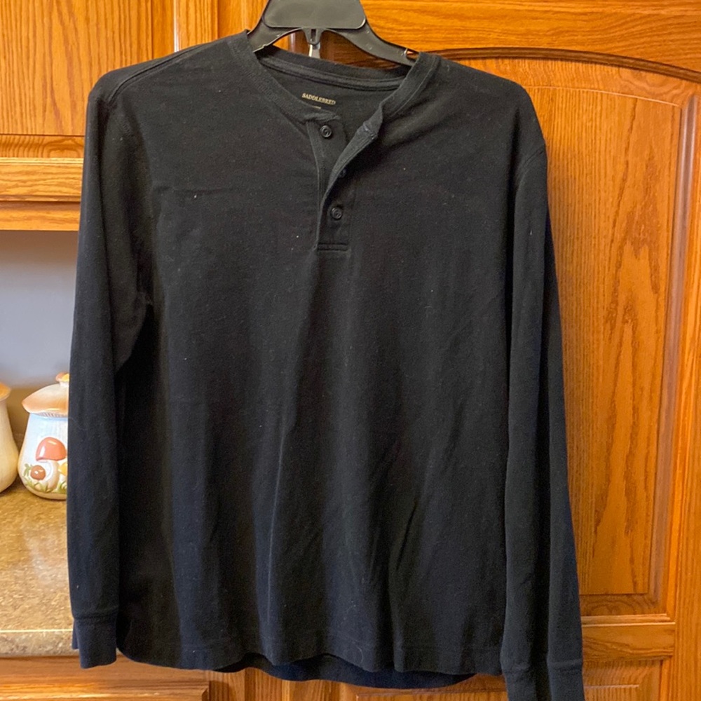 Long sleeve black casual shirt